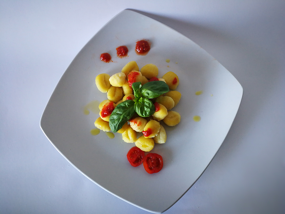 Gnocchi di patate with tomato sauce